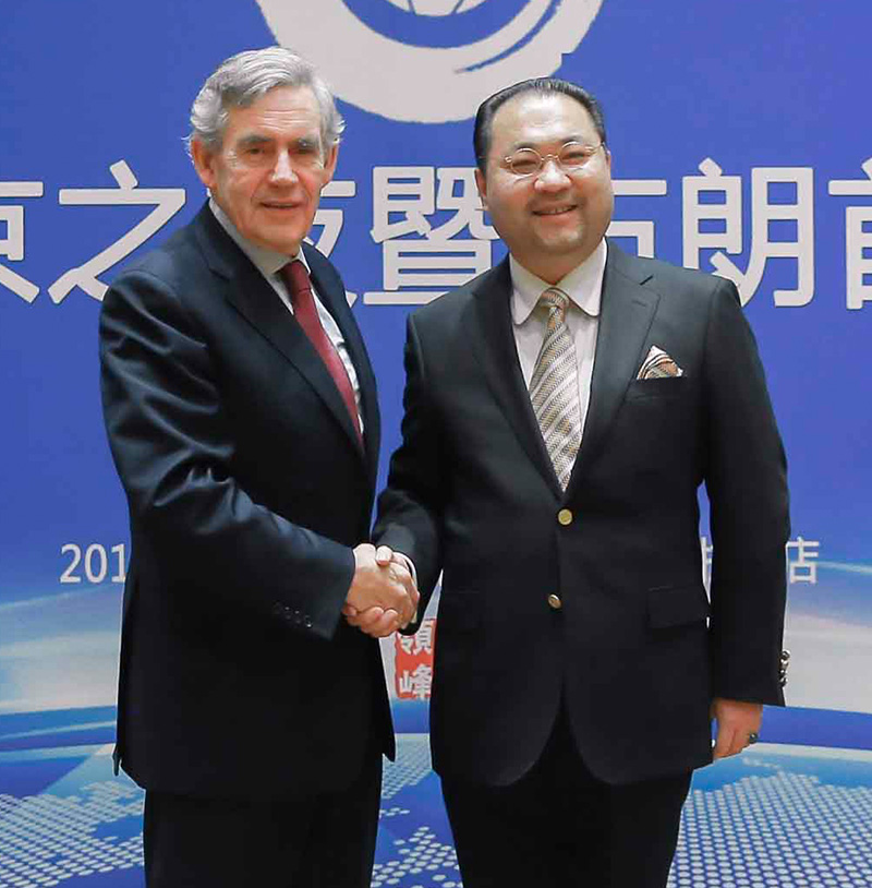 英国第52任首相戈登·布朗阁下高度赞赏太和木作