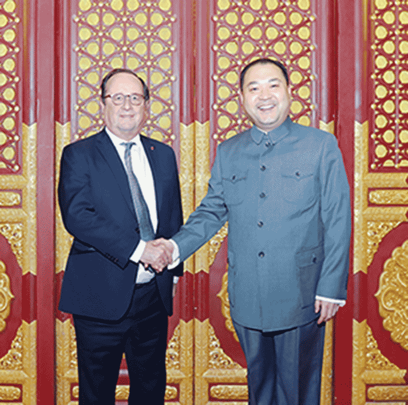 法兰西共和国前总统弗朗索瓦·奥朗德阁下